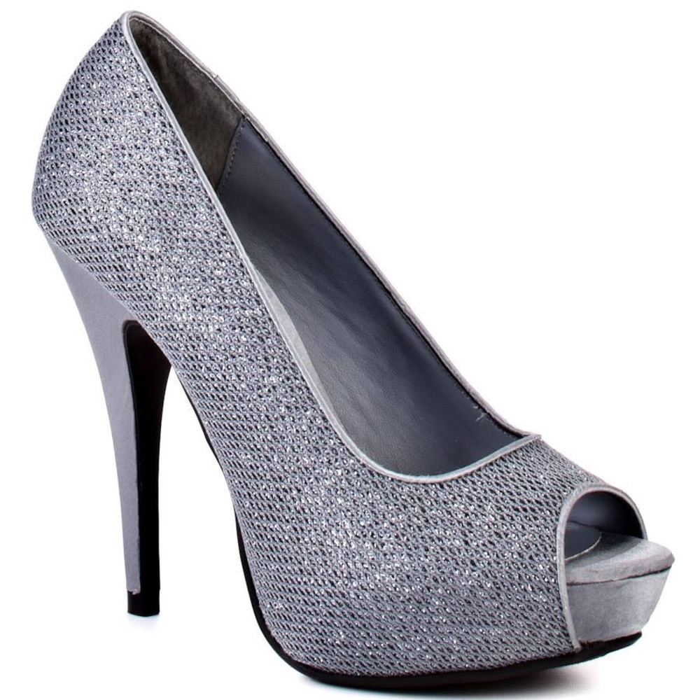 Chinese Laundry Hey There Silver High Heels Sz 7